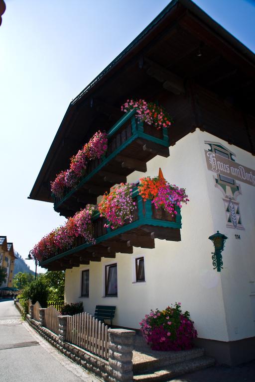 Pension Haus am Dorfplatz Flachau Exterior foto